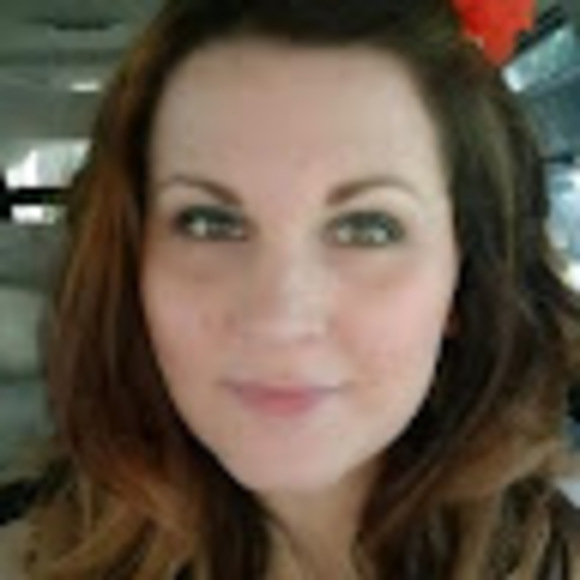 Meet your Posher, Amanda - Picture 1 of 1